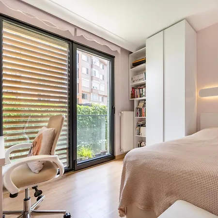 Apartment Modern Cozy Duplex In Great Location Center *