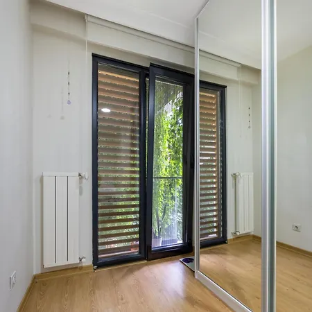 Apartment Modern Cozy Duplex In Great Location Center
