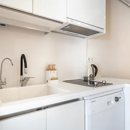 Apartment Modern Cozy Duplex In Great Location Center *